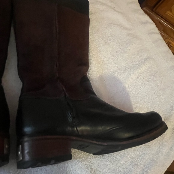 Ugg Leather & Sheepskin Zip Up Boots Sz 6 1/2 - Picture 7 of 15